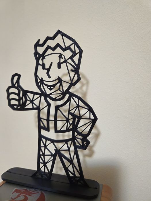Vault Boy Fallout – figurină 3D fan art, decor birou gaming
fan art
fi