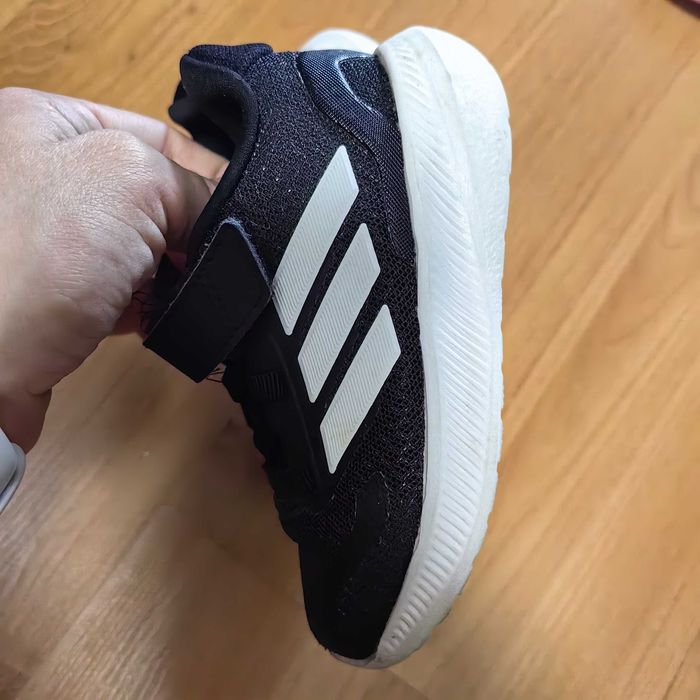 Adidas - Детски обувки в перфектно състояние