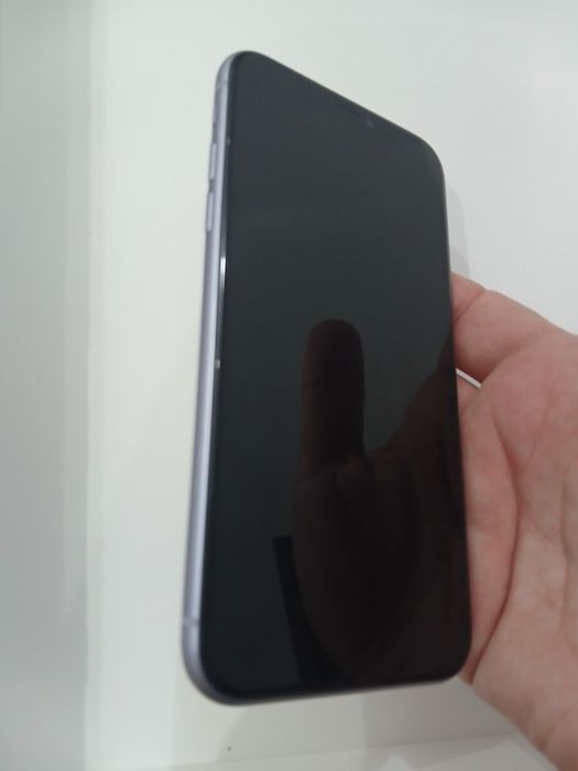 iPhone 11 mov 64 GB