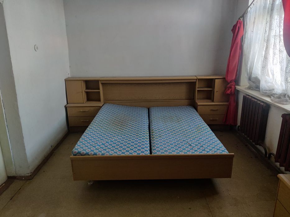 Спальный гарнитур