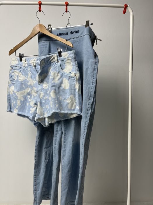 Одежда девушке.