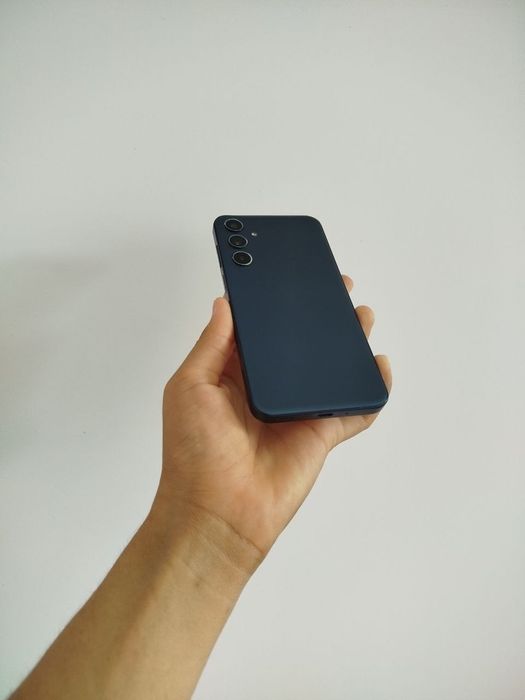 Samsung galaxy m35 6/128gb ideal yangi sotiladi Продаю новый телефон