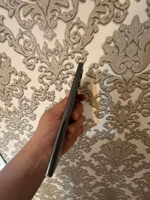 Продам самсунг 23 ультра 256 г / 12 рам