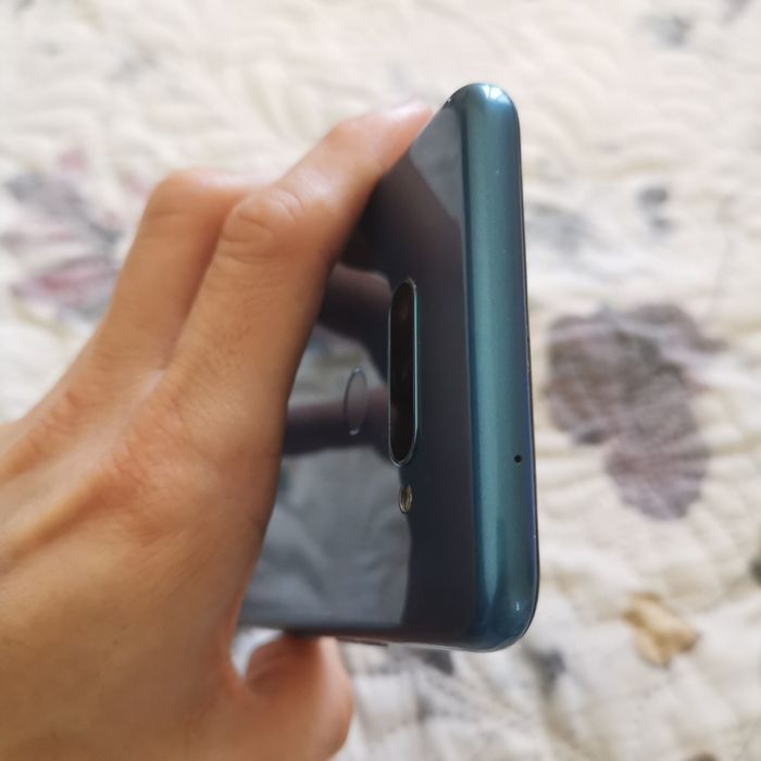 LG K50s смартфон