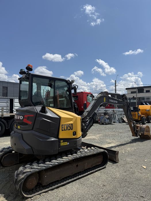Excavator Volvo ECR50F an 2021 ore 2300 senile nefolosite service facu