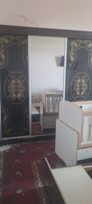 Komlekt shkaf tumba trimo va belanchak mebelni