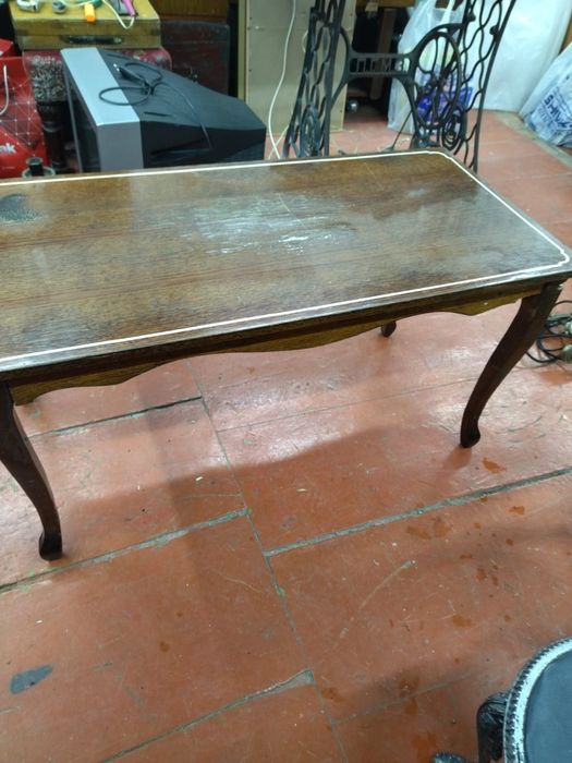 Столики деревянные