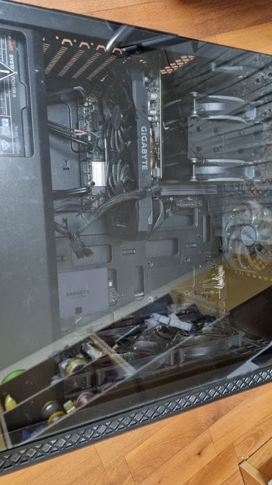 Продавам компютър!