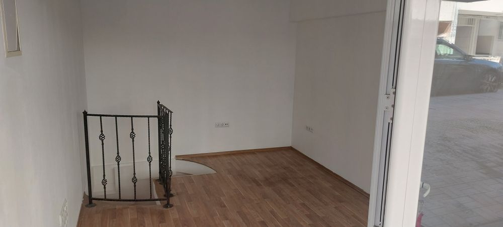 Дава се под наем Магазин в Варна, ХЕИ - 45 кв.м за 255 € - Снимка #5