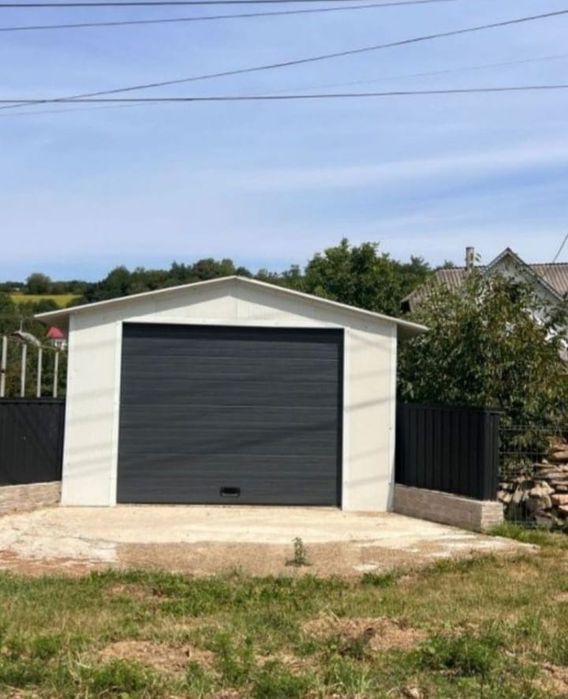 Construim case modulare, garaje auto și containere de tip birou din st