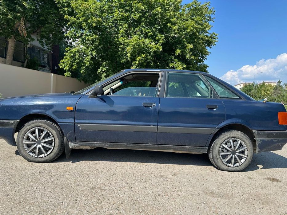 Продам машину ауди 80