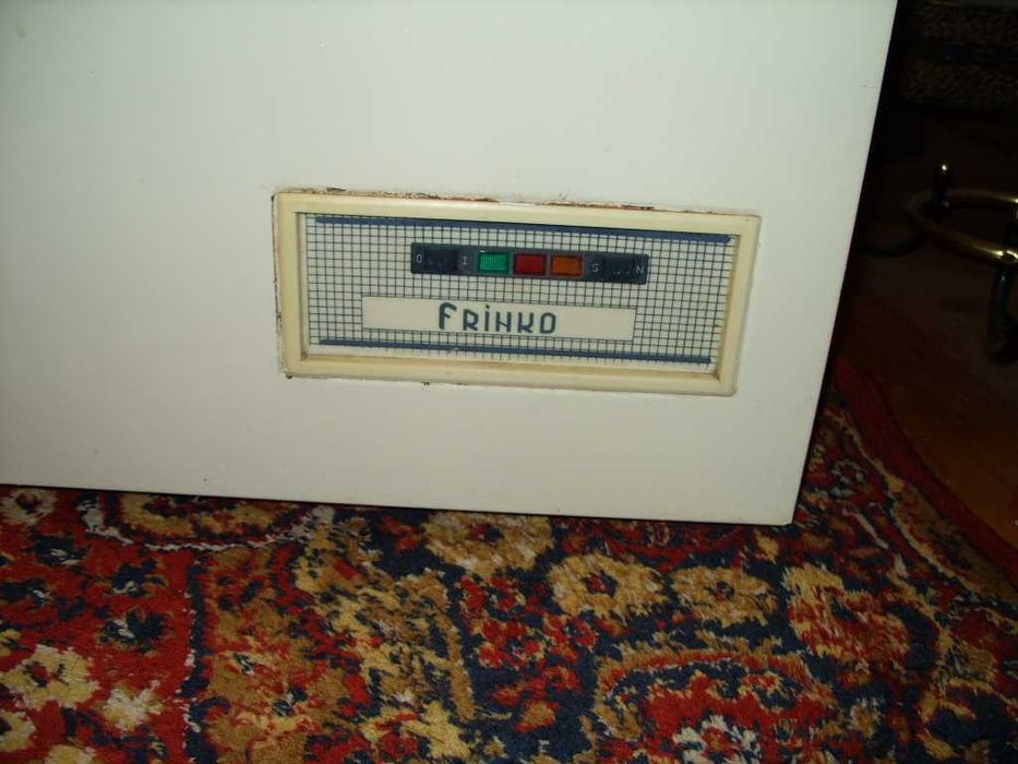 Продавам фризер Frinko тип ракла