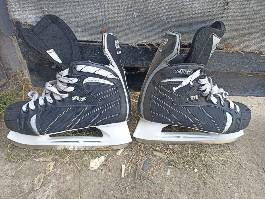 Продам бу. Коньки