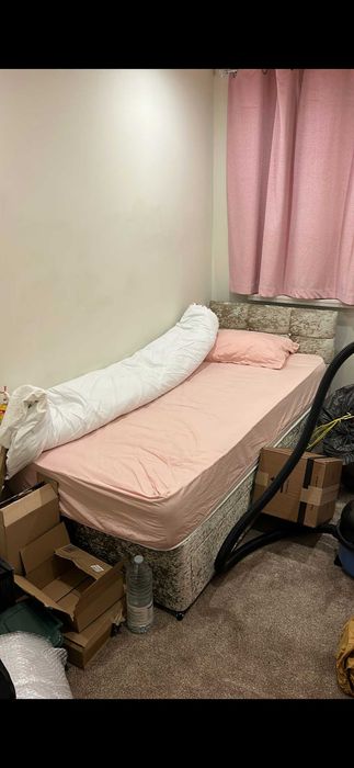 Pat single de 1 persoana cu saltea inclus