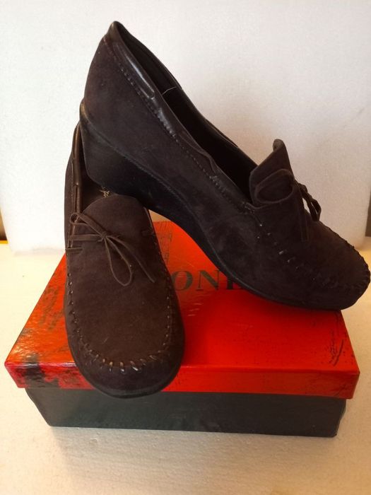 Обувь женская. Замшевая. Кожа