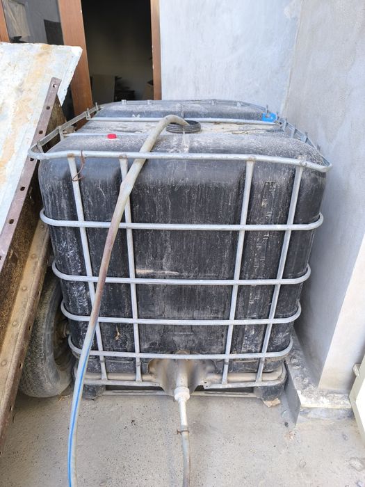 Продается плассмасовая емкость