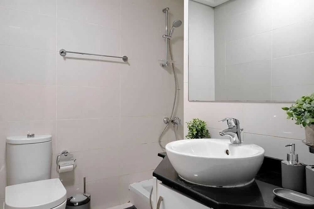 Сдается комфортная 1 ком-ая евро квартира в центре. Айбек 1/3/9 Р7