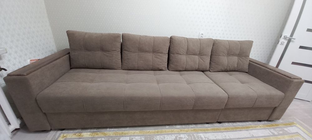 Раскладной диван. Диван