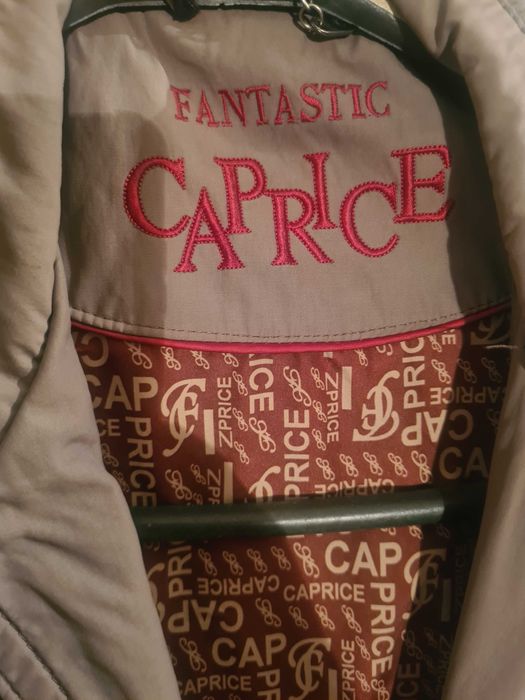 Продам осению куртку :