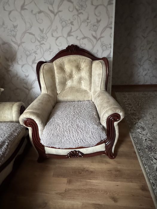 Диван два кресла мягкий уголок