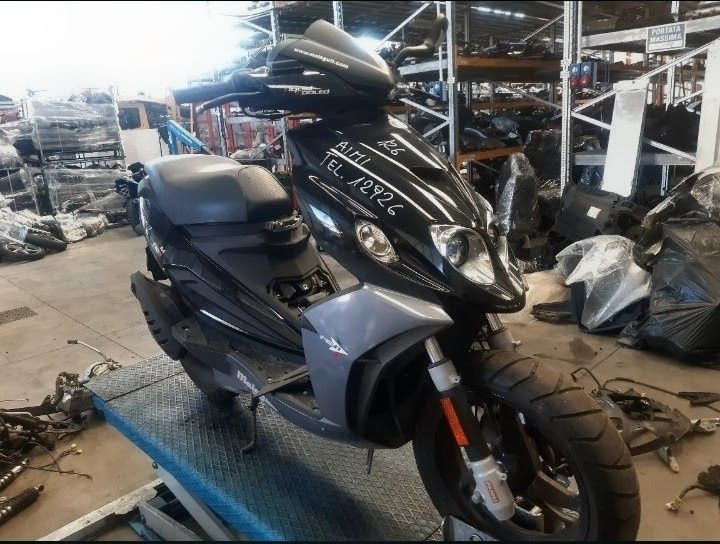 Малагути Malaguti Worrior,Ciak 125,F10,F12,Yesterdey 50-на части