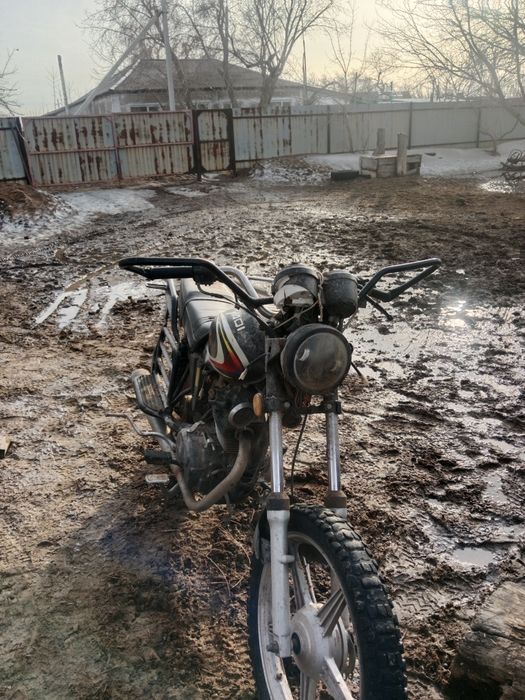 Yaqi 200 куб, черная