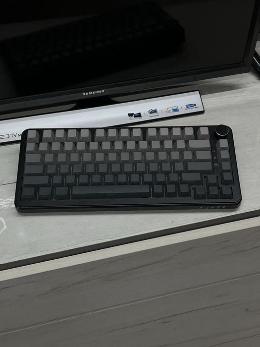Продается клавиатура Ajazz Ak820 Max