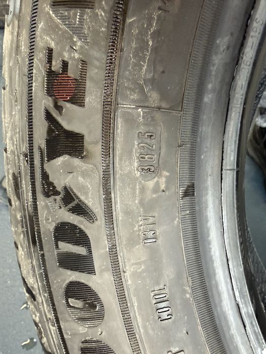 Vand 4 anvelope good year cargo 2 109/107T prima echipare