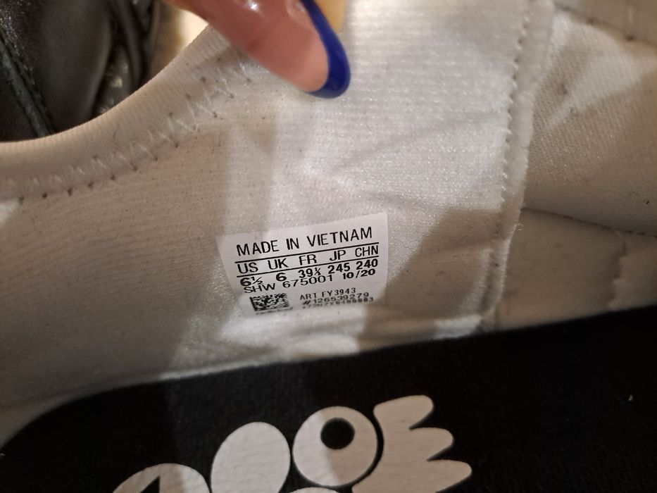 Adidas x HYKE AH-002 fl
WHITE