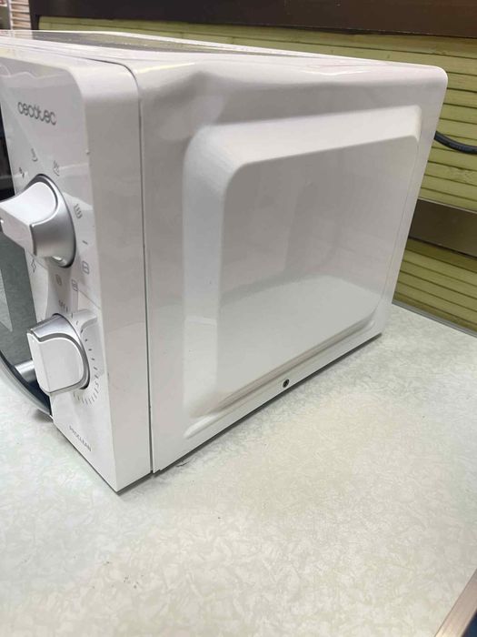 Микровълнова печка Cecotec ProClean 2110