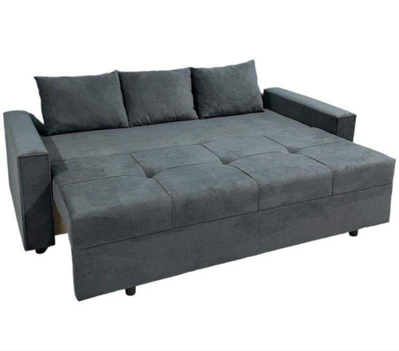 В продаже хороший диван