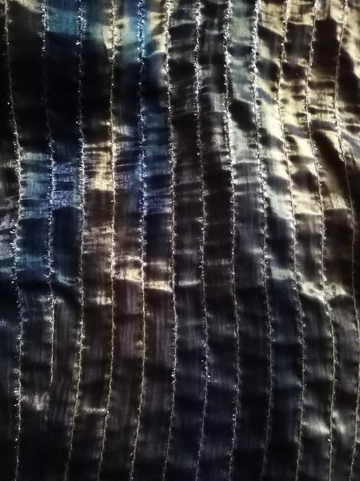 Официални дамски сако и риза.