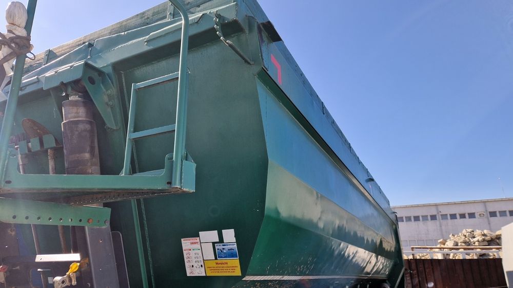 Semiremorca basculabila kempf