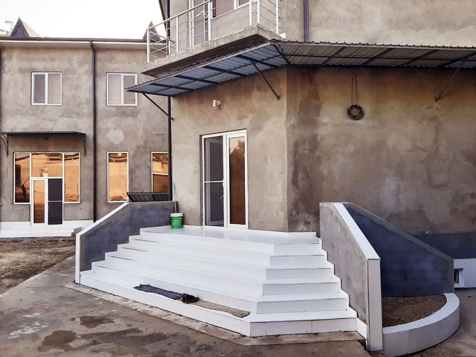 Срочно продается участок 12 соток с 3х уровневым домом в  Келесе