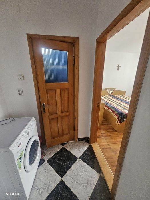 Apartament cu 2 camere de închiriat în Curtea de Argeș.