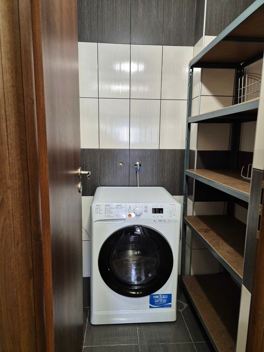 Продавам тристаен южен апартамент в гр.Велико Търново