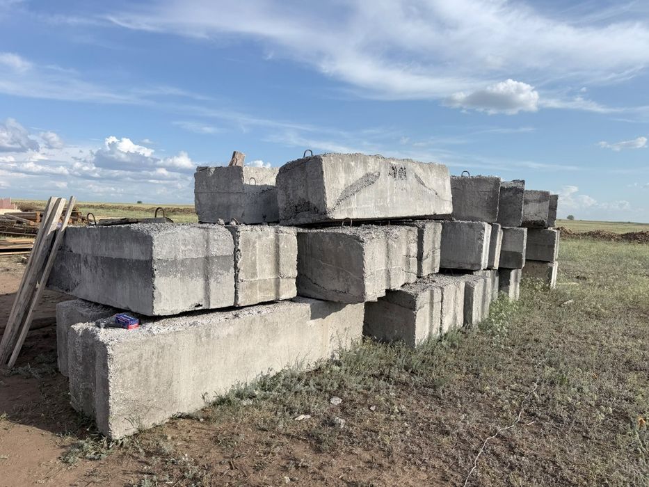 Продам бетонные блоки