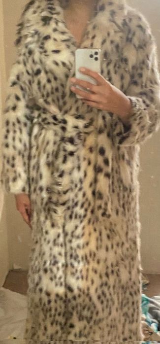 Продам шубу новая леопард