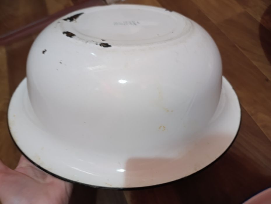 Эмалированный и никель тазики,разных видов