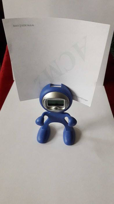 човече часовник детски поставка за химикалка и бележки