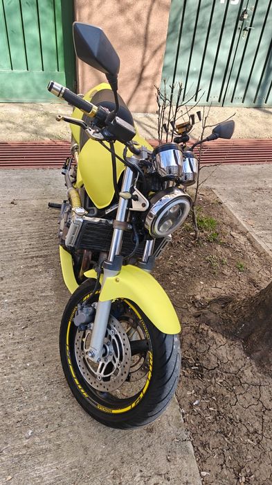 Honda Hornet  Vand, schimb  cu scuter sau cruiser.
