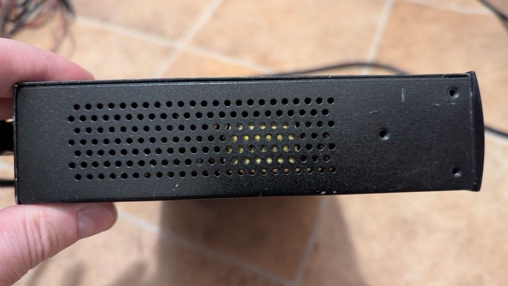 Switch Zyxel ES1100-24E