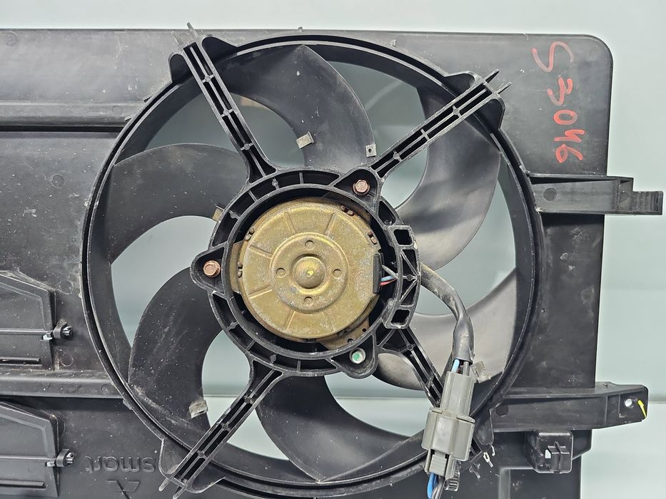 Electroventilator MITSUBISHI Colt [Fabr 2002-2013] 1350A071 1.3 Benz 1