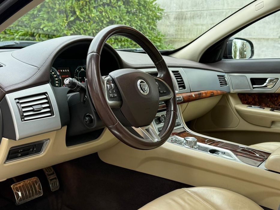 Jaguar XF -Numere rosii!  Rate !! Blis / Camera!