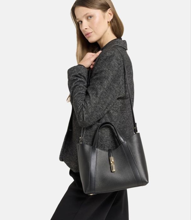 Черна чанта FURLA
