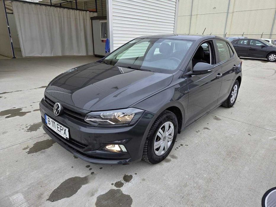 VOLKSWAGEN Polo