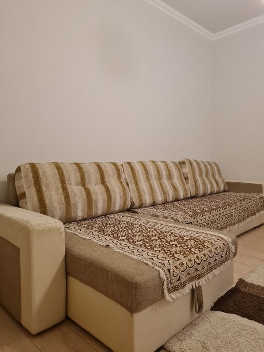 Диван угловой б/у+ Ковёр 3.5м на 2.5