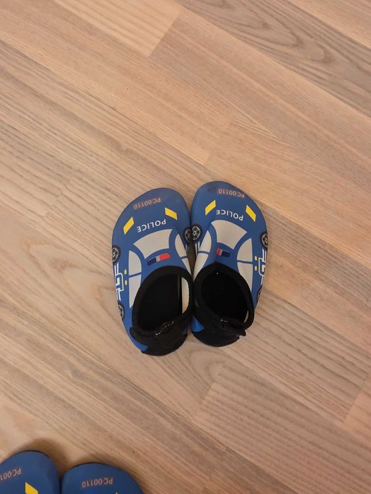 Продам аквашузы для пляжа