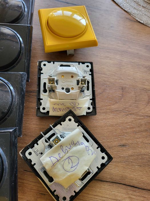 Черни ключове еденични, двойни и девиаторни 13бр за 19.90лв.