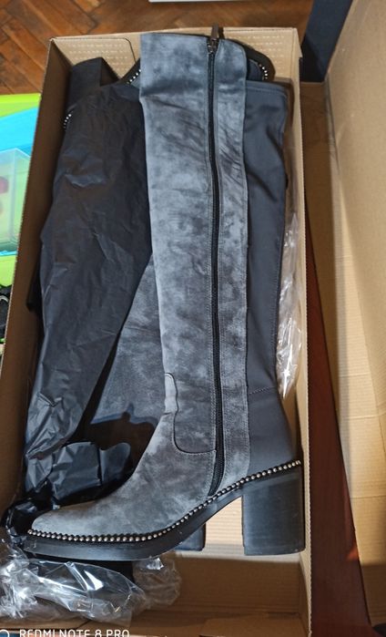 Намалям на 100 лв.Чисто нови чизми естествен велур Carlo Fabiani